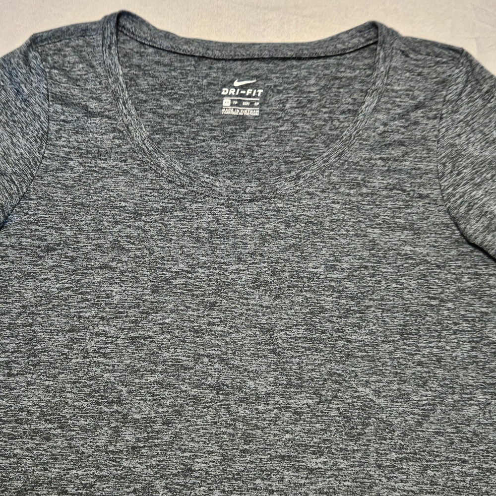 Nike Dri-FIT T-Shirt Womens XS Grey Heathered Scoop Neck Athletic Workout Top - Picture 2 of 8